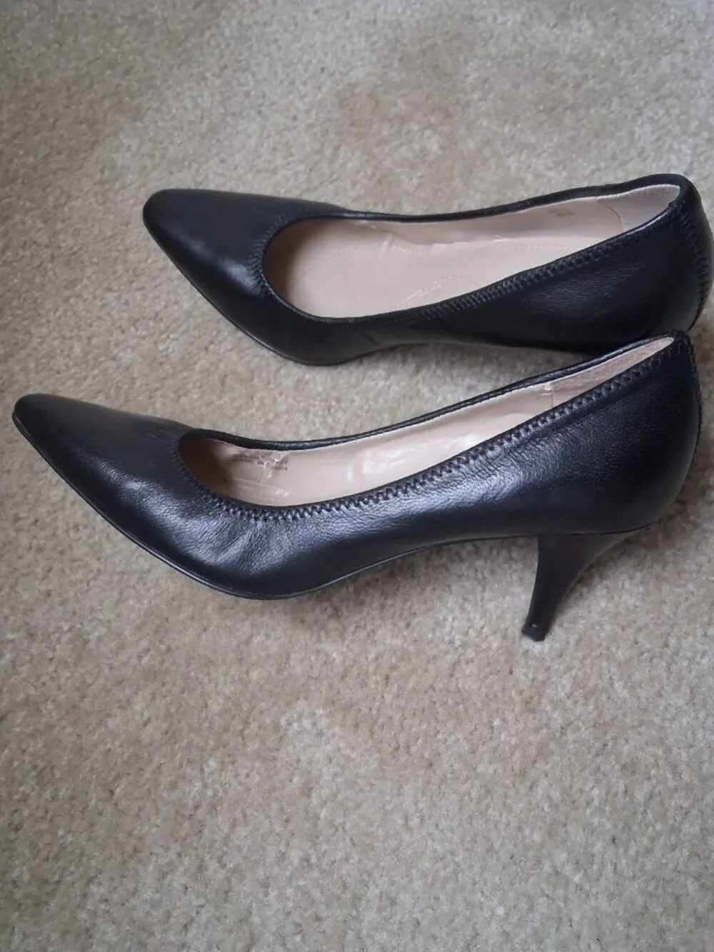 Tahari Brett Black Leather Pointed Toe Pumps Dress Heels 6.5M